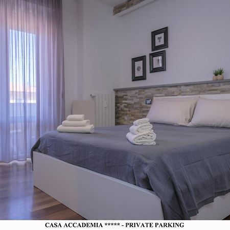 Elegante Casa Accademia ***** - Private Parking Daire Livorno Dış mekan fotoğraf