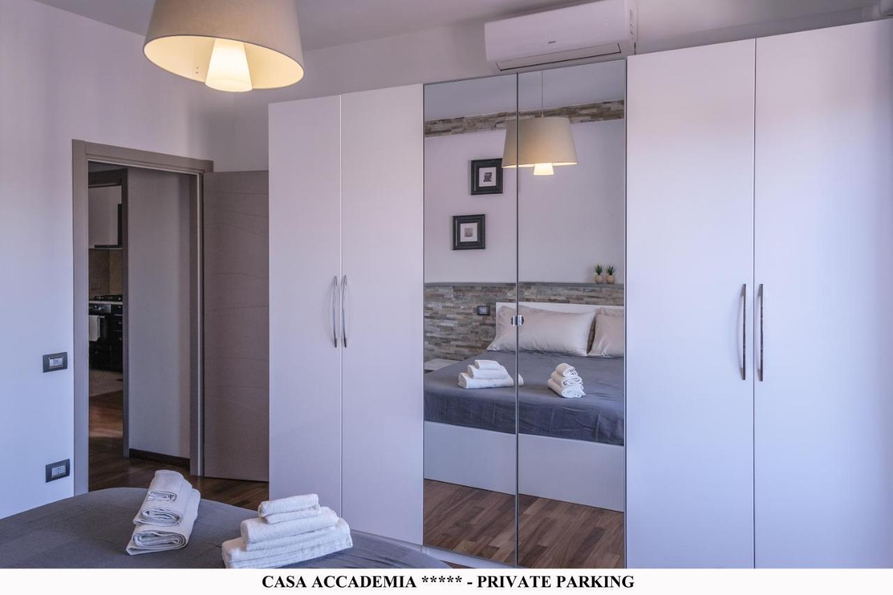 Elegante Casa Accademia ***** - Private Parking Daire Livorno Dış mekan fotoğraf