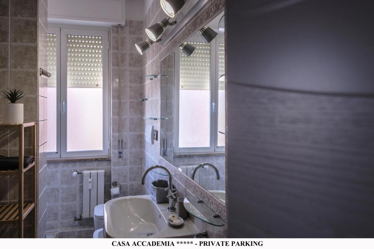 Elegante Casa Accademia ***** - Private Parking Daire Livorno Dış mekan fotoğraf